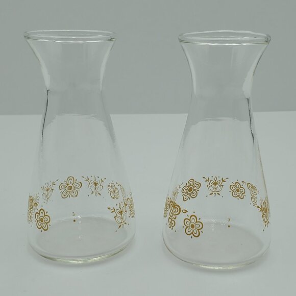 Pyrex Butterfly Gold Glass Salt & Pepper Shakers Corelle Clear Glass Shaker Set - Picture 3 of 11